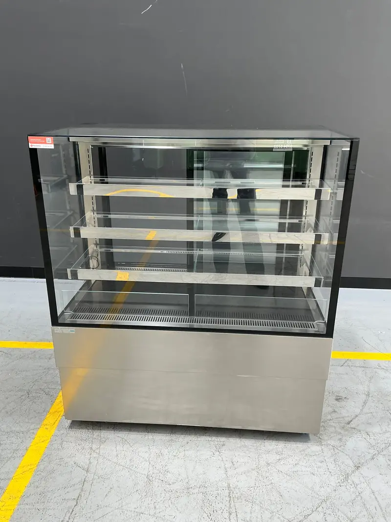 Airex Axa.Fdfssq.12 Freestanding Square Ambient Food Showcase 1