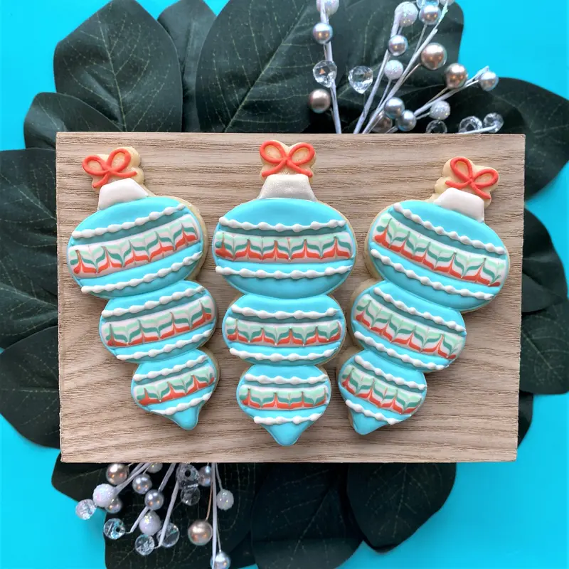 Antique-Inspired Ornament Cookie Cutter 1