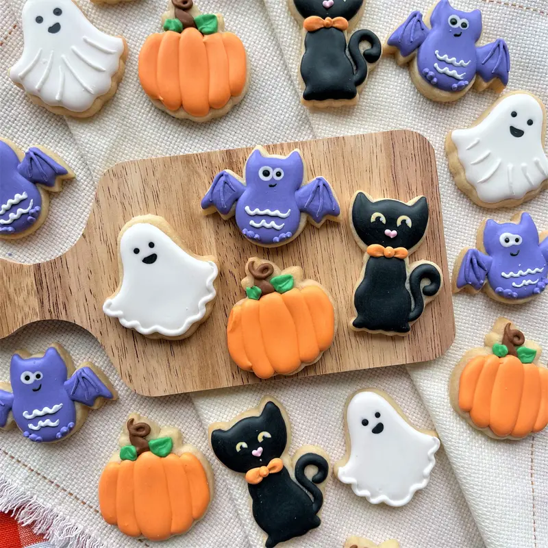 Assorted Classic Mini Halloween Cookie Cutters Bundle 1