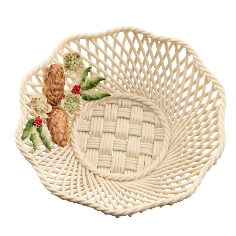 Belleek Classic Wild Irish Hedgerow Winter Basket – Seasonal Ceramic Basket 1