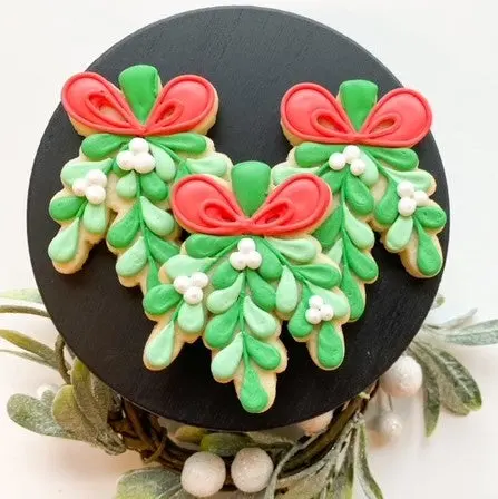 Botanical Mistletoe Cookie Cutter 1