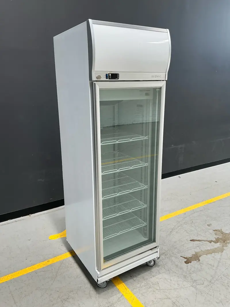 Bromic Uf0500Lf Upright Flat-Glass Display Freezer – 444L With Led Lighting 1