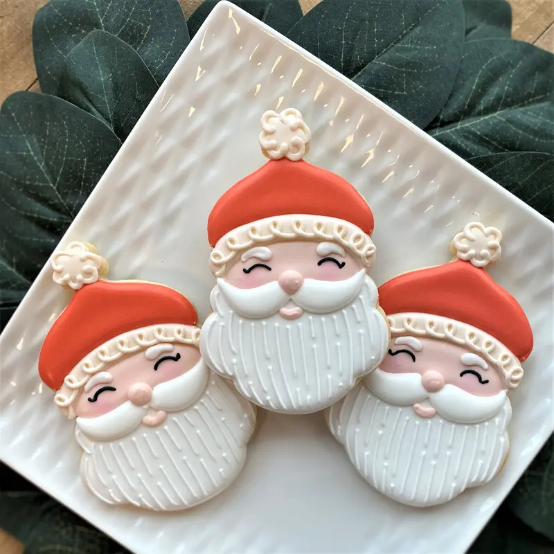 Classic Santa Figure Cookie Cutter – Vintage Aesthetic 1