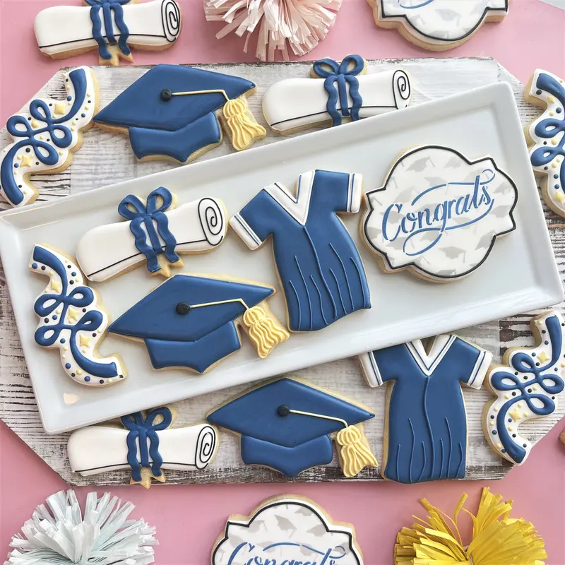 Complete Graduation-Themed Cookie Decorating Kit 1