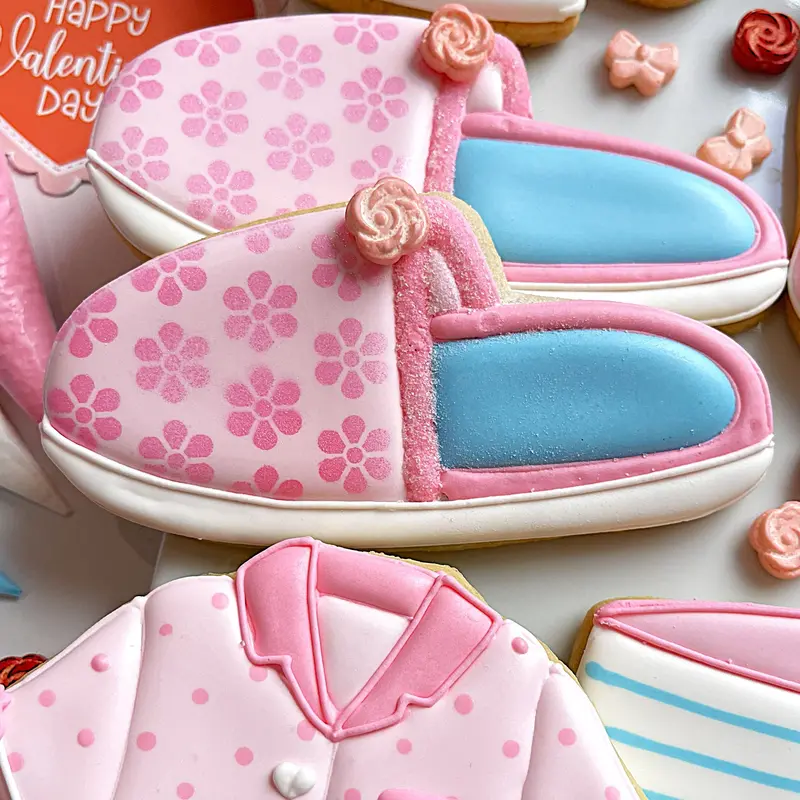Cozy Slipper-Shaped Cookie Cutter Stl 1