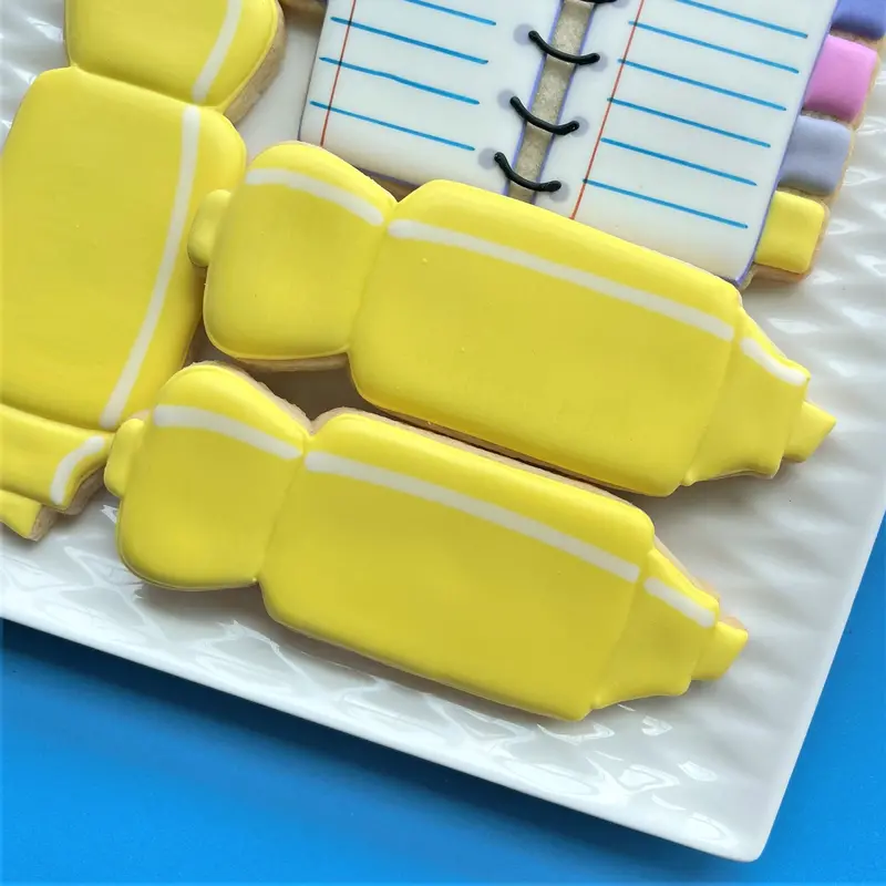 Highlighter-Pen-Shaped Cookie Cutter 1
