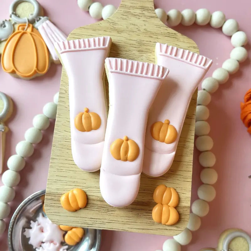 Lip Gloss Tube-Shaped Cookie Cutter 1