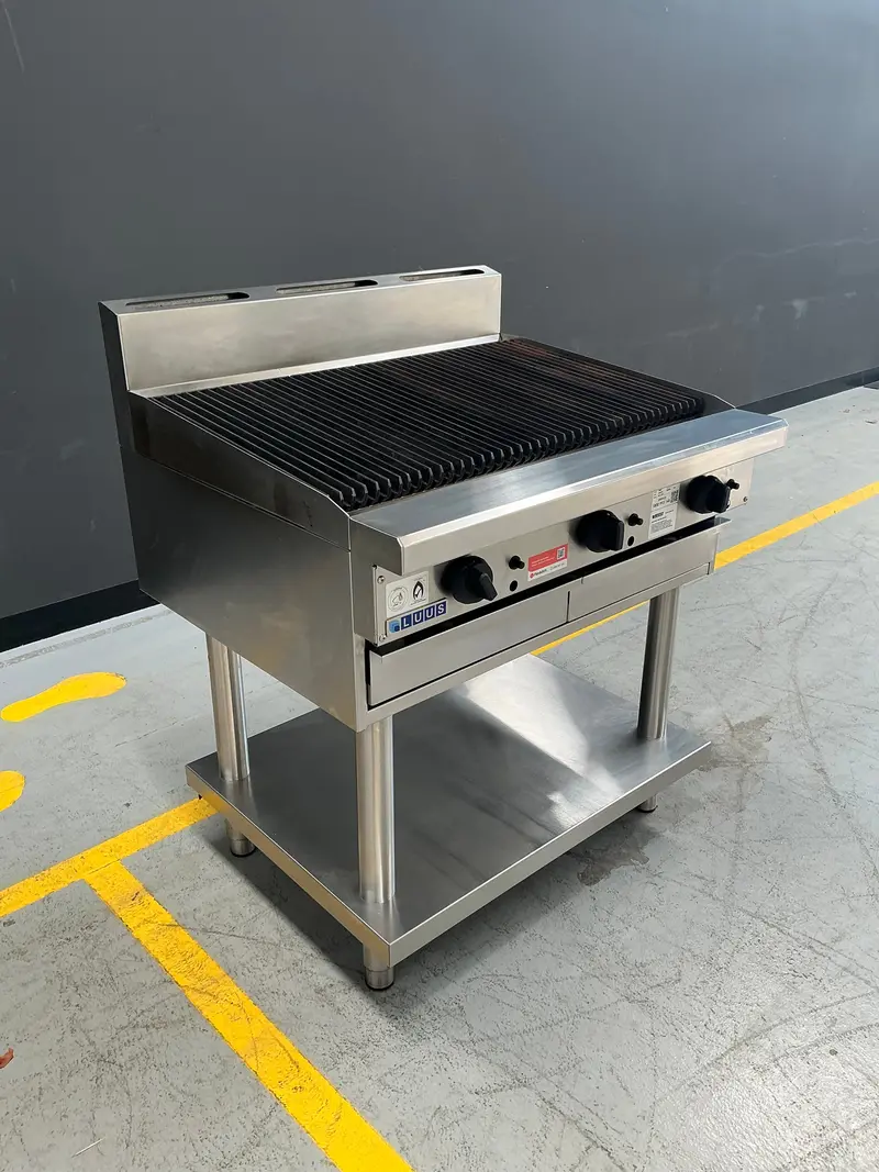 Luus 900 Mm Commercial Chargrill – Heavy-Duty Flat Top Grill For High-Volume Kitchens 1
