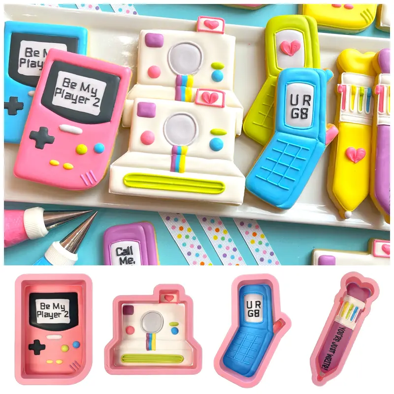 Retro-Inspired Valentine'S Cookie Cutter Bundle 1