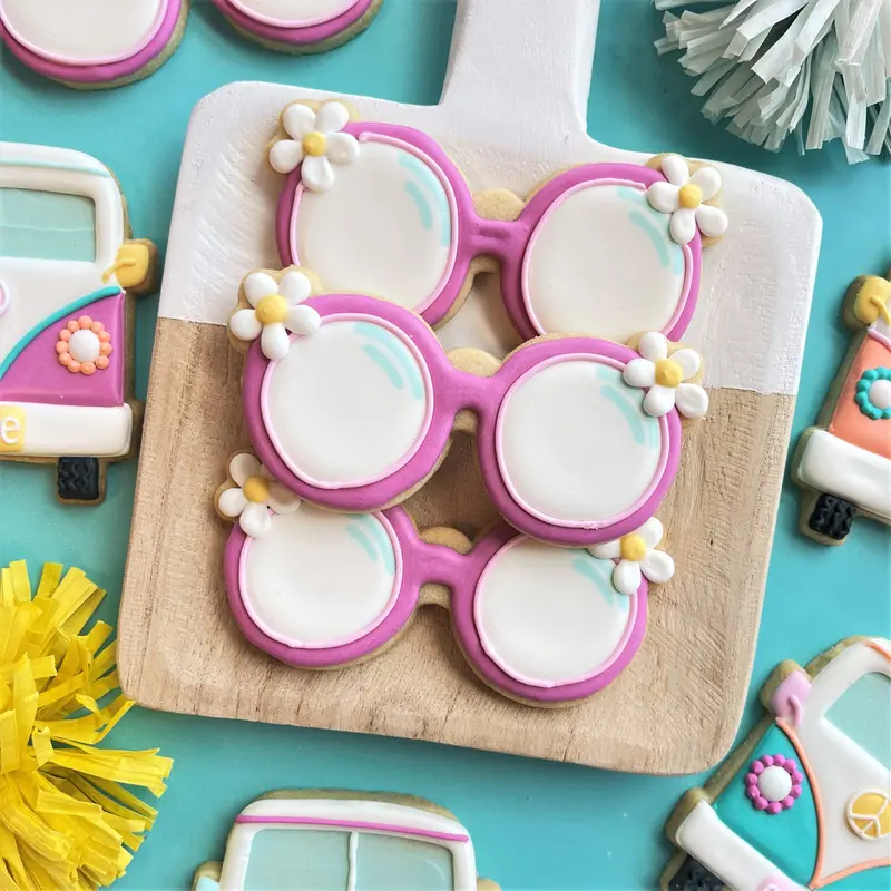 Retro Sunglasses Cookie Cutter For Fun, Stylish Treats 1