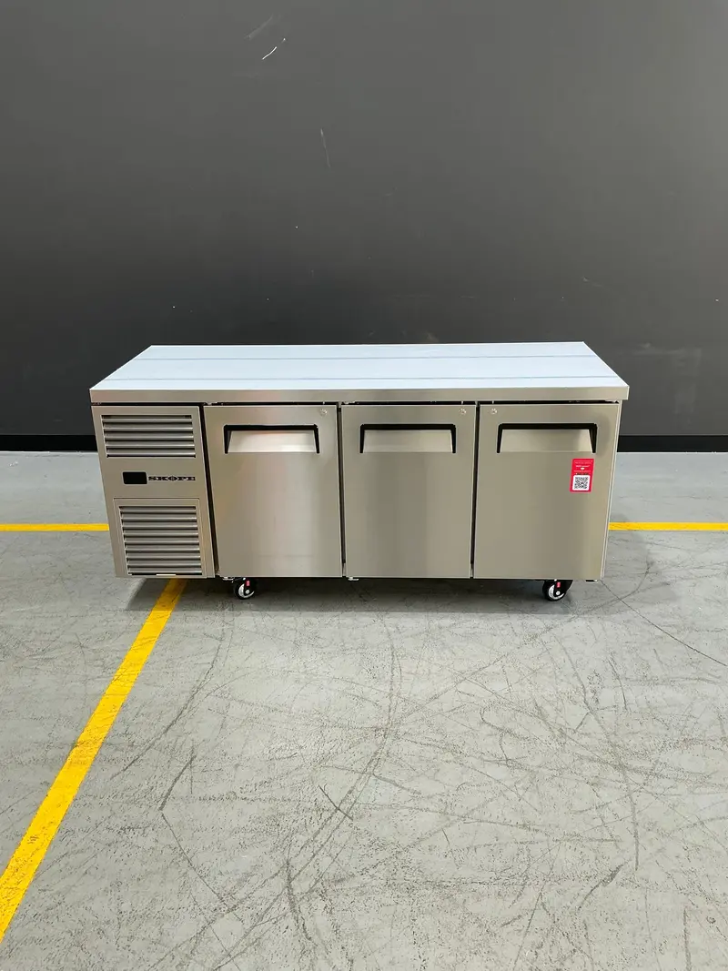 Skope Rf7.Ubr.3.Sd Underbench Fridge – Triple Solid-Door Configuration 1