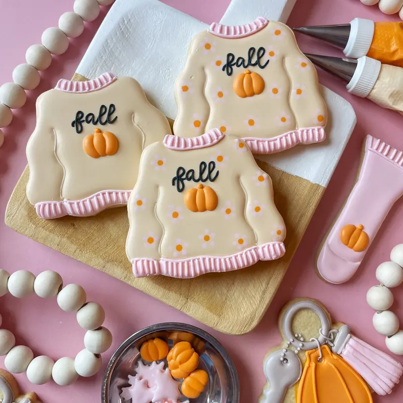 Slouchy Sweatshirt Silhouette Cookie Cutter 1