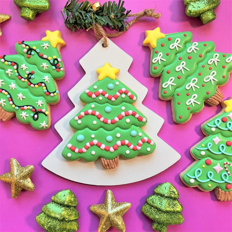 Traditional Christmas Tree Cookie Cutter 1
