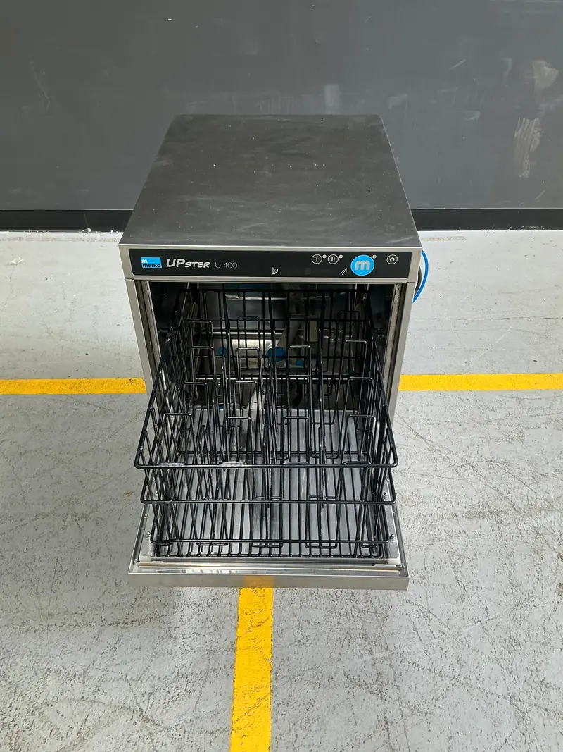 Upster U400 Undercounter Glasswasher And Dishwasher Combo 1