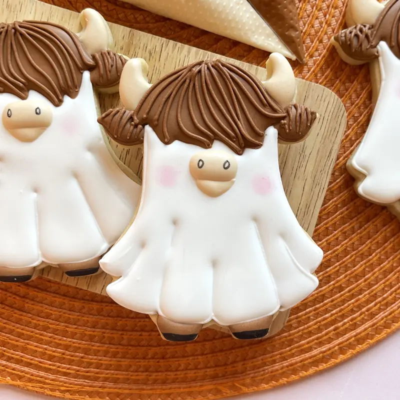 Western Ghost & Highland Cow Cookie Cutter 1