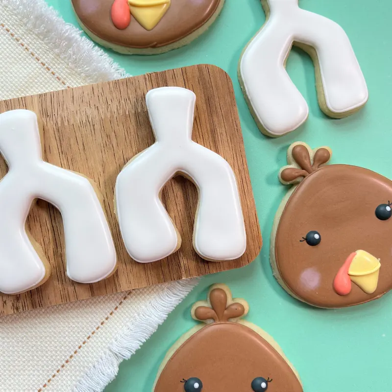 Wishbone-Shaped Cookie Cutter 1