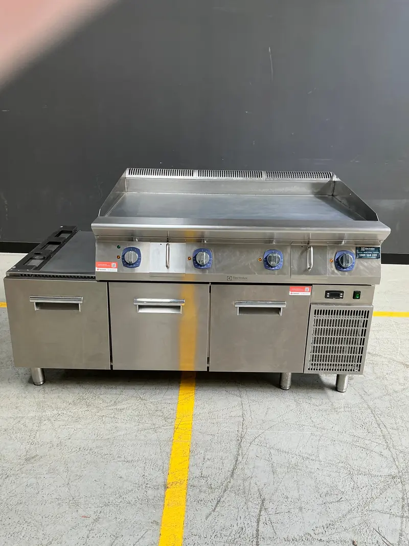 Zanussi Professional Evo900 Refrigerated Base – 3-Drawer Design 1